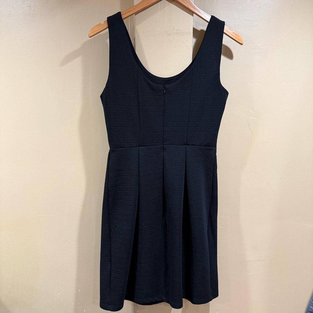 Lauren Conrad Black Sleeveless Dress - Picture 2 of 4